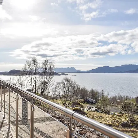 Σπίτι διακοπών Awesome In W/ Jacuzzi, Wifi And 3 Bedrooms Stokmarknes